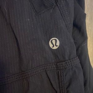 loose fit lululemon black pants.